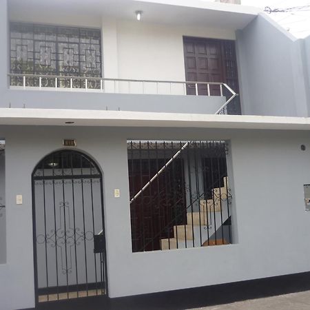 Strenua - Las Quintanas Hostel Trujillo Kültér fotó