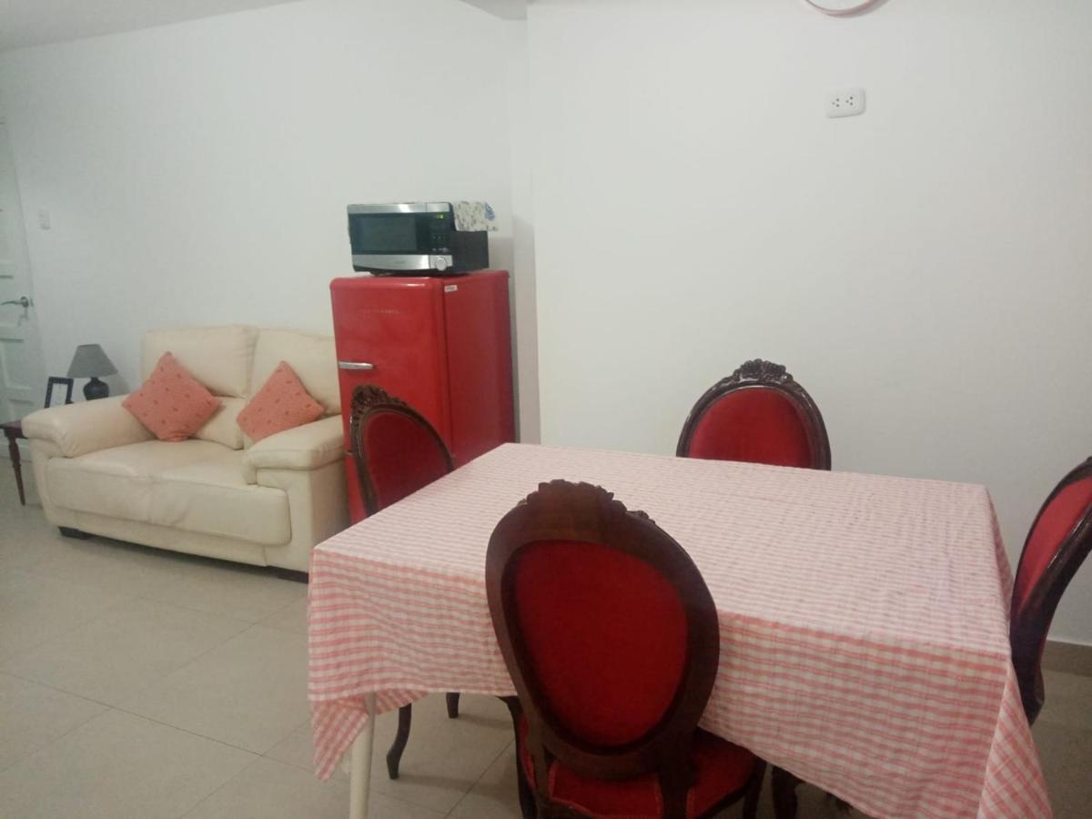Strenua - Las Quintanas Hostel Trujillo Kültér fotó