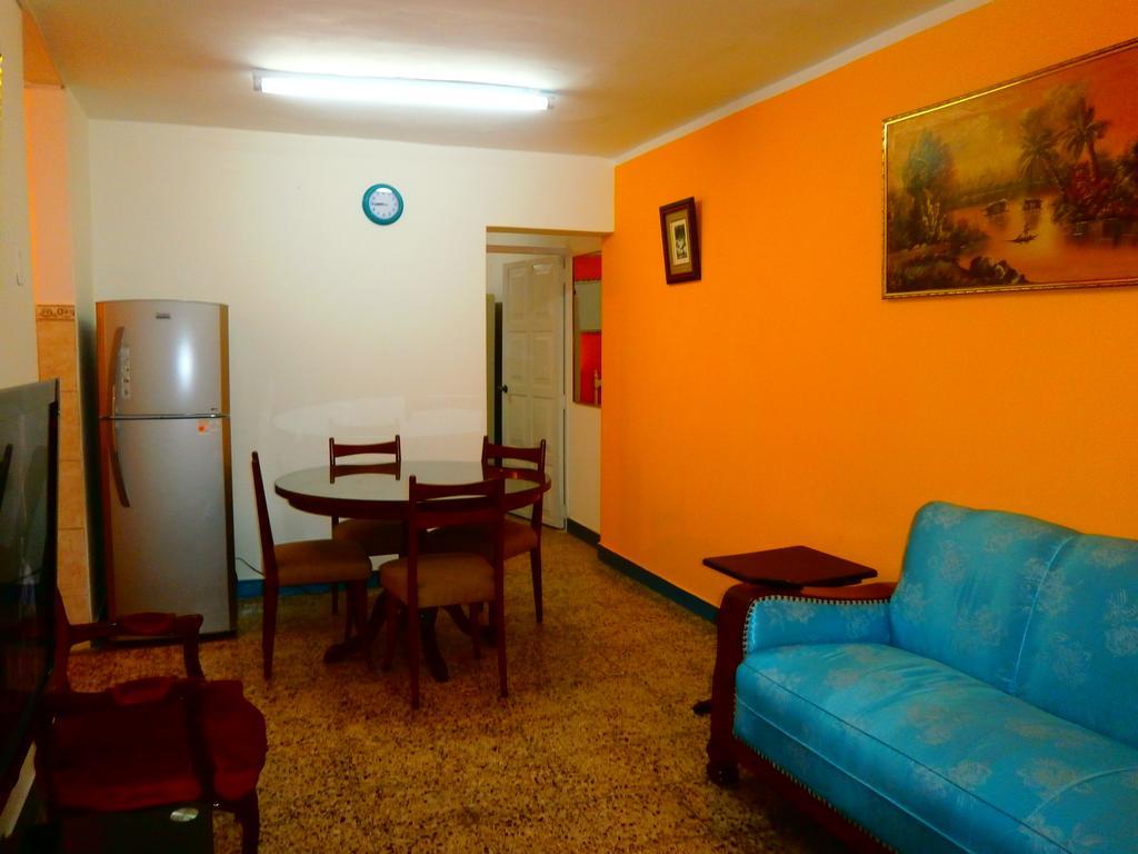 Strenua - Las Quintanas Hostel Trujillo Kültér fotó