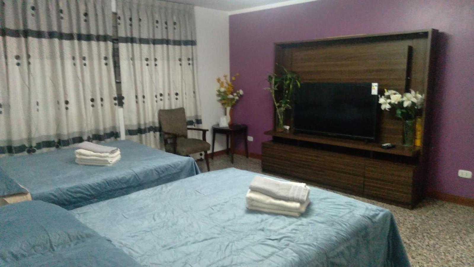 Strenua - Las Quintanas Hostel Trujillo Kültér fotó