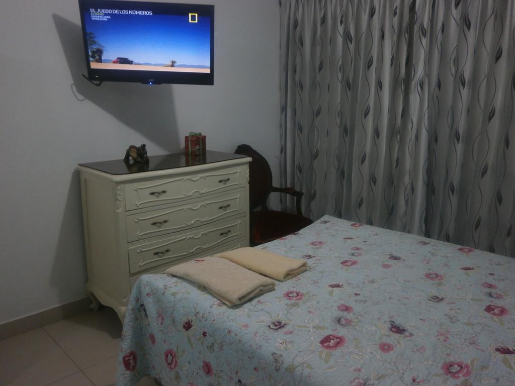 Strenua - Las Quintanas Hostel Trujillo Kültér fotó