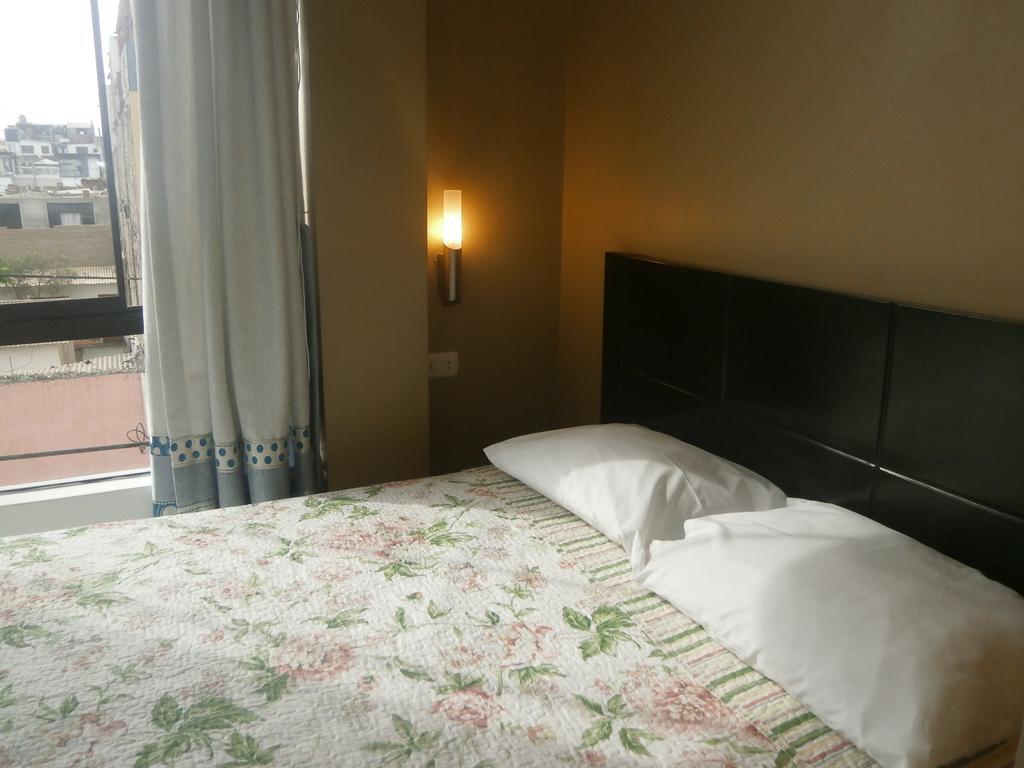 Strenua - Las Quintanas Hostel Trujillo Kültér fotó