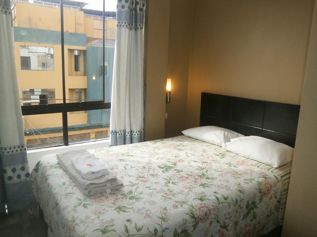 Strenua - Las Quintanas Hostel Trujillo Kültér fotó
