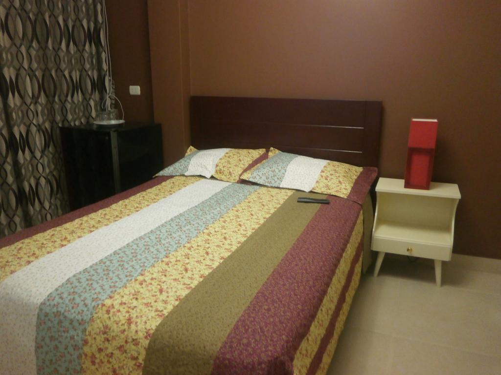 Strenua - Las Quintanas Hostel Trujillo Kültér fotó